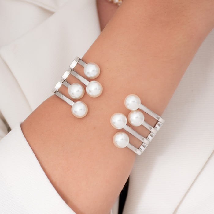 BRACELETE FEMININO ABERTO QUATRO FIOS COM PÉROLAS