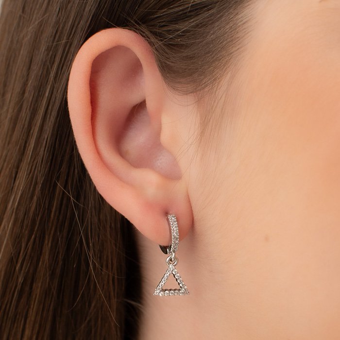 MINI ARGOLA ARTICULADA CRAVEJADA COM TRIÂNGULO CRAVEJADO