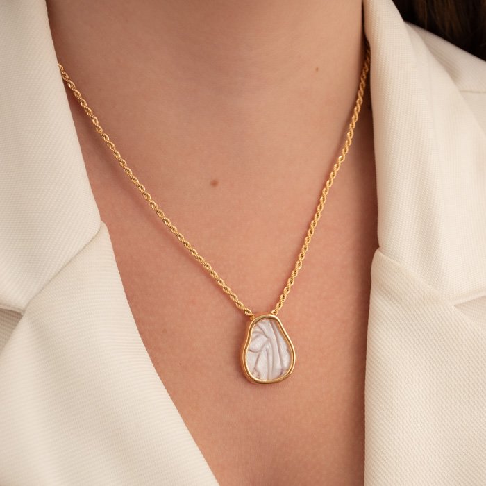 COLAR BAIANO PINGENTE PEDRA ORGÂNICA