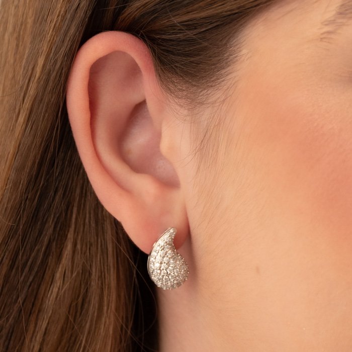 BRINCO CRAVEJADO GOTA HAILEY