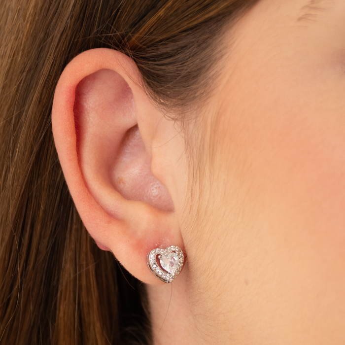 BRINCO ZIRCÔNIA DE CORAÇÃO COM BORDA CRAVEJADA M