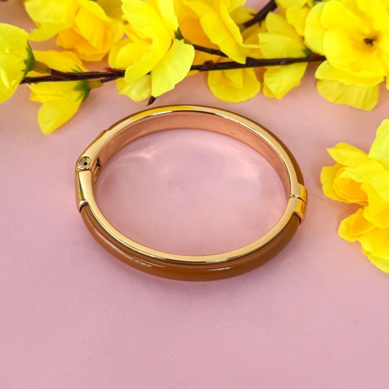 BRACELETE DOURADO INSPIRAÇÃO JASPE AMARELO