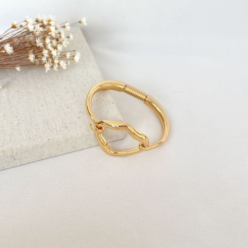 BRACELETE DOURADO GEOMÉTRICO
