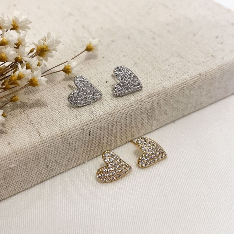 BRINCO CORAÇÃO CRAVEJADO (11MM X 13MM)