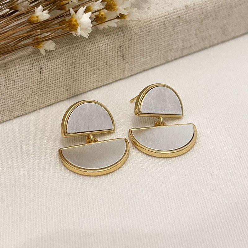 BRINCO FEMININO MEIO DISCO