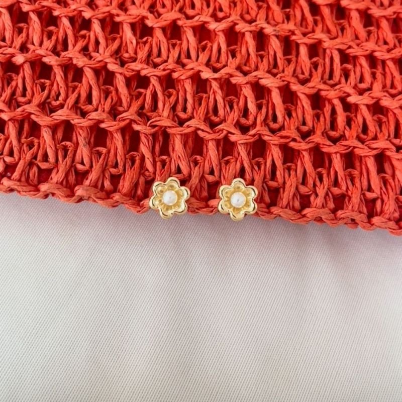 BRINCO FLOR COM PÉROLA