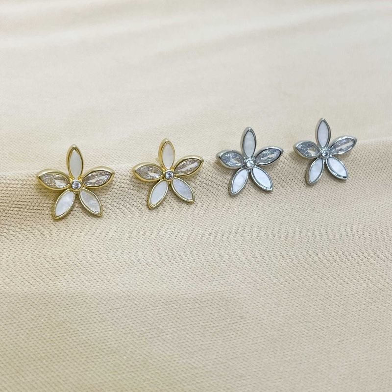 BRINCO FLOR PÉTALAS MADREPÉROLA E ZIRCÔNIA