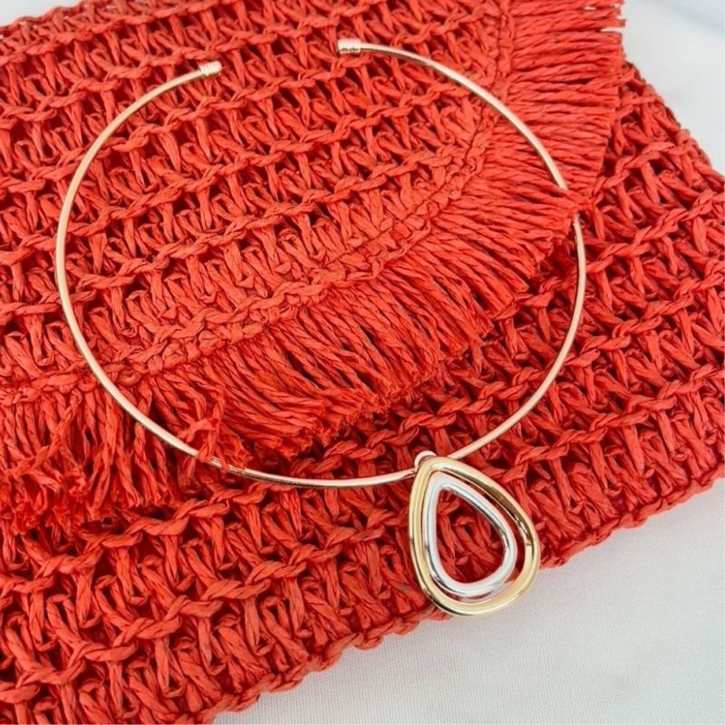 CHOKER ARO FINO COM PINGENTE GEOMÉTRICO DOIS BANHOS
