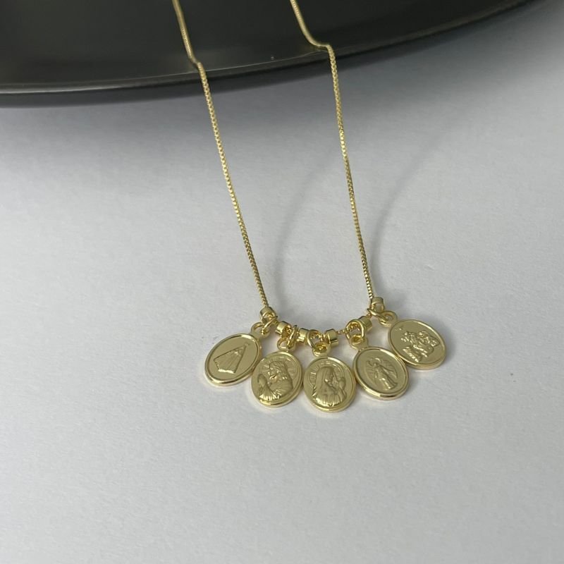 COLAR DOURADO VENEZIANA COM PINGENTE DE SANTOS
