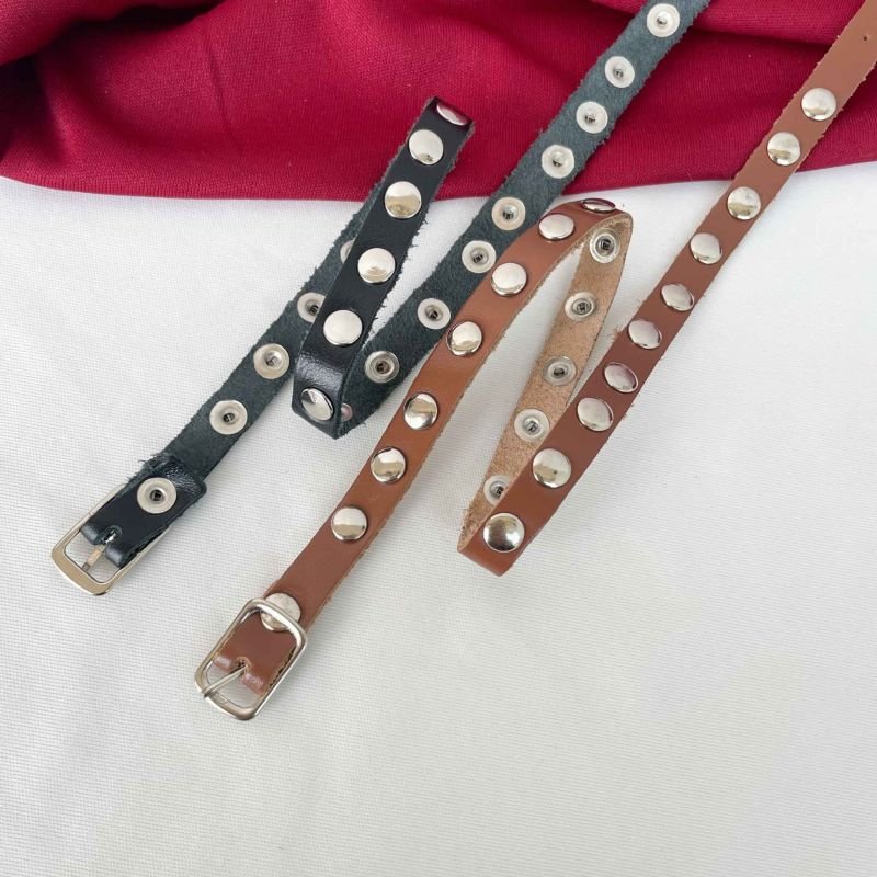 PULSEIRA SPIKE REDONDO COURO PRETO